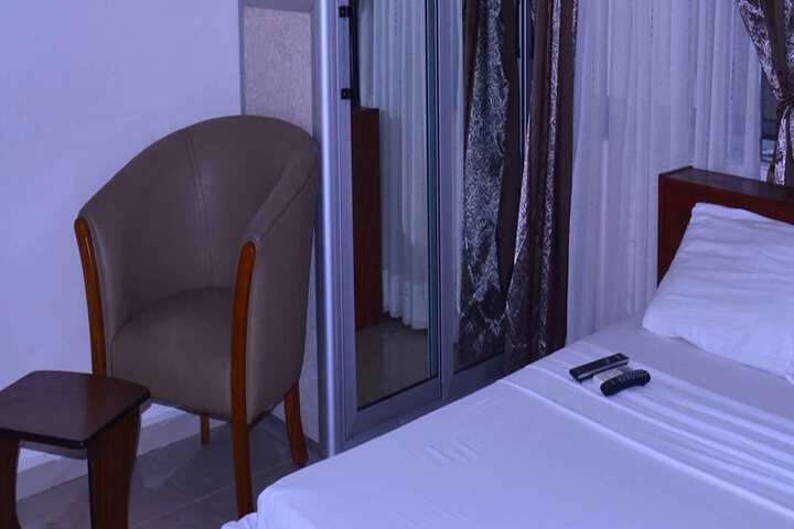 Room 43 of 78