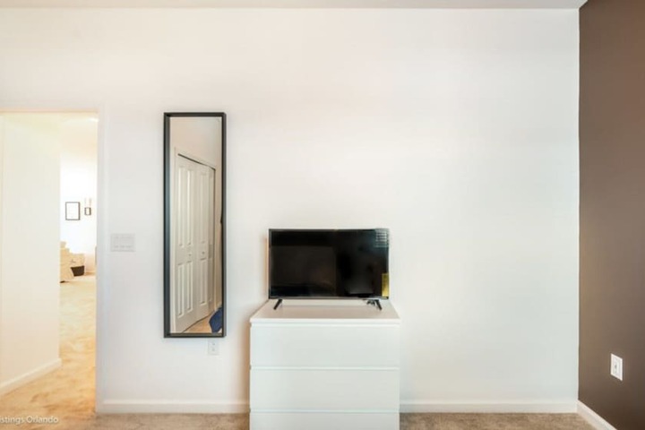 Room 22 of 64