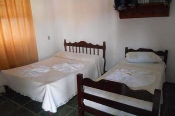 Room 10 of 14