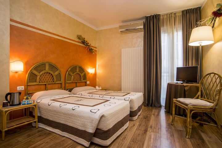 Room 14 of 20