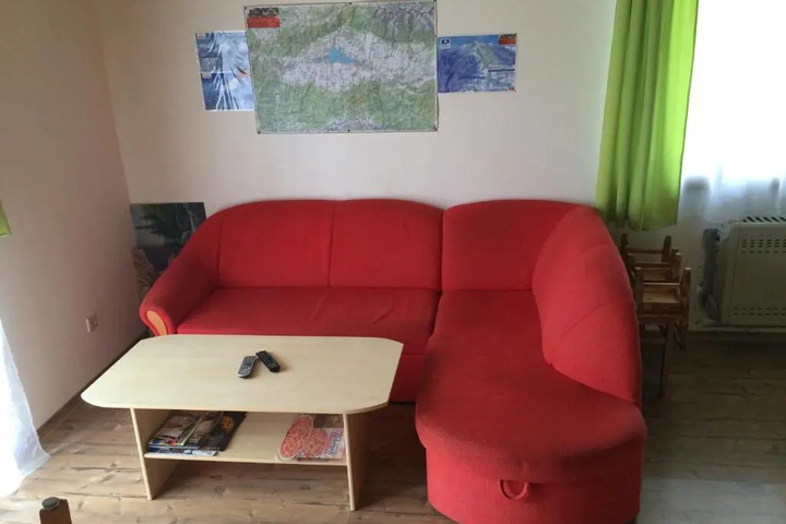 Room 7 of 13