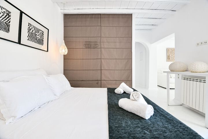 Room 2 of 30