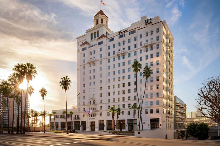 Fairmont Breakers Long Beach in Long Beach, CA