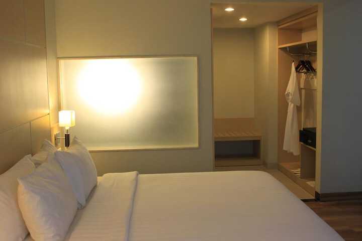 Room 17 of 45
