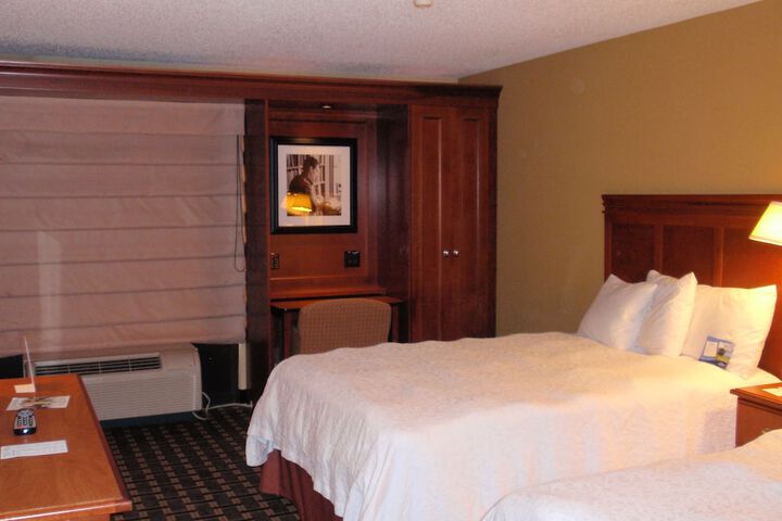 1 King Bed (17 of 19)