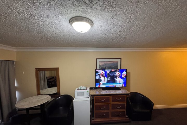Room 62 of 77