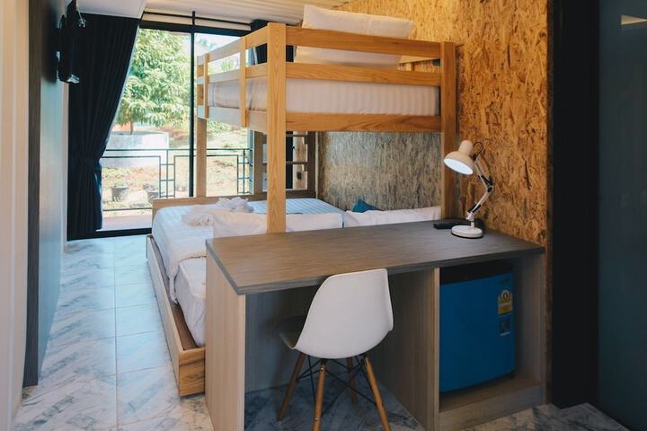 Room 3 of 20