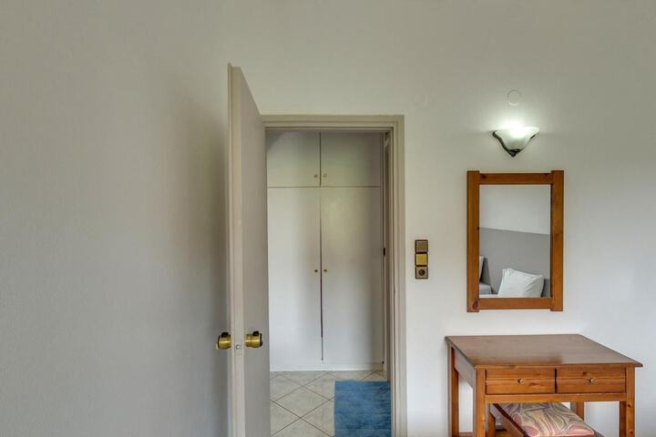 Room 12 of 71
