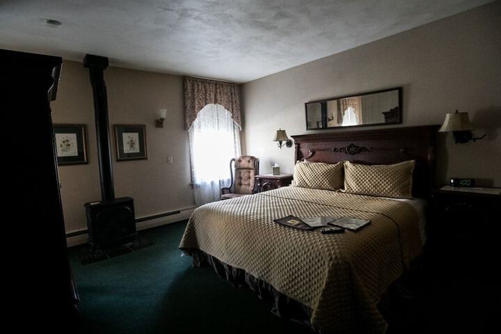 Room 4 of 29