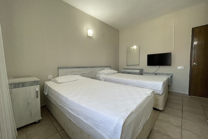 Room 6 of 21