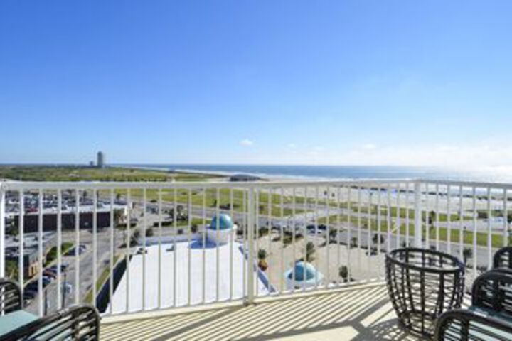 Emerald 907 in Galveston, TX