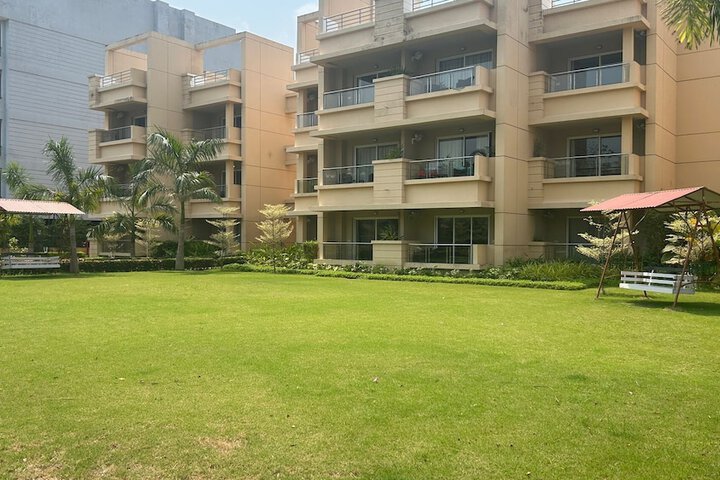 Hotel Exterior 36 of 47