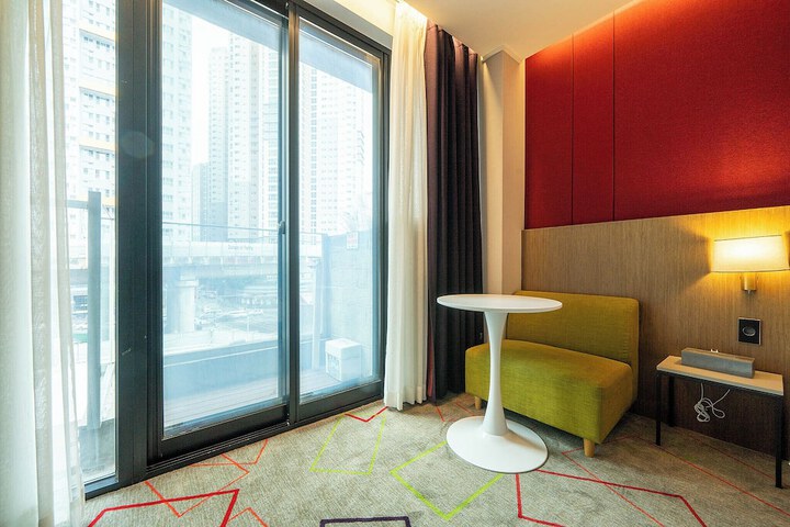 Room 15 of 31