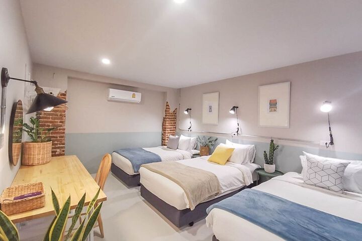 Room 5 of 37