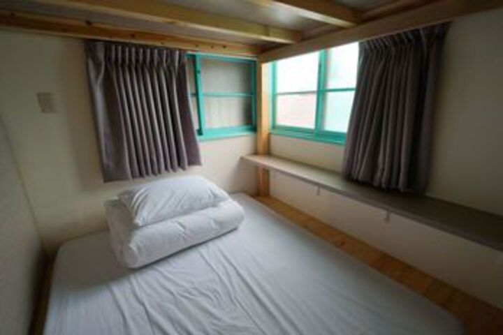 Room 33 of 57