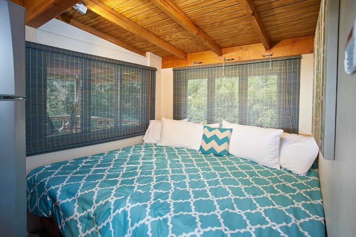 Room 2 of 23