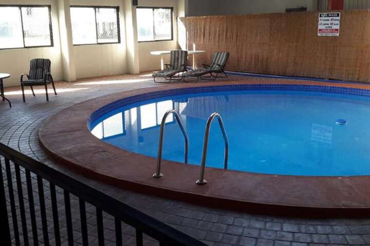 Pool 20 of 38