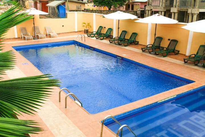 Pool 6 of 15