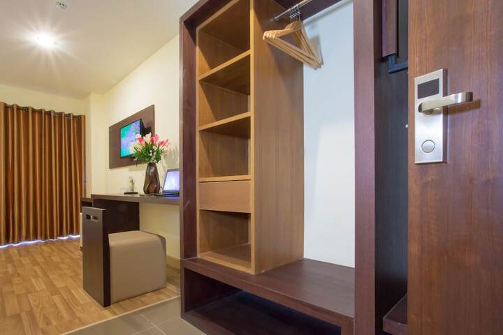 Room 12 of 79