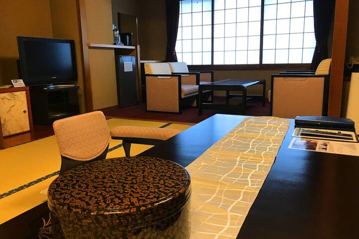 Room 25 of 80