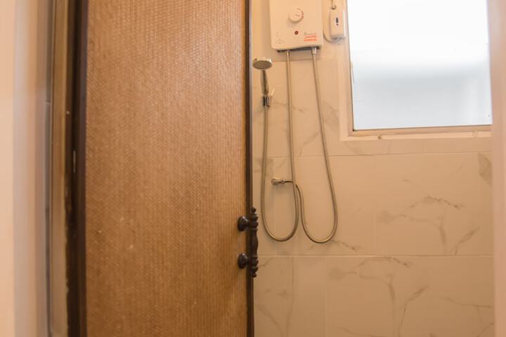 Room 20 of 76