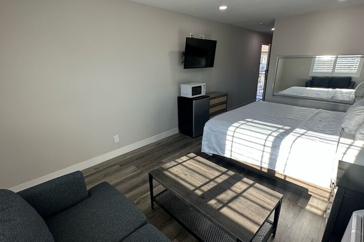 Signature Studio Suite (3 of 5)