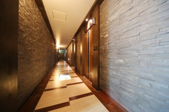 Ballroom/Hall 3 of 9