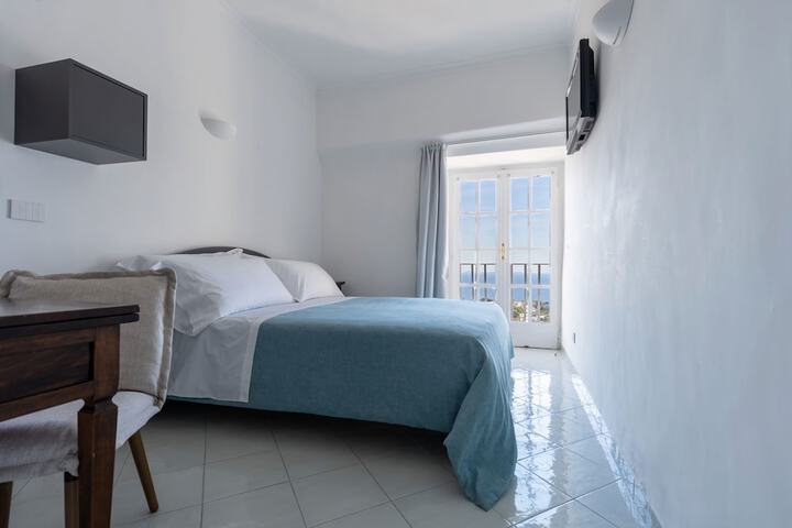 Room 8 of 20