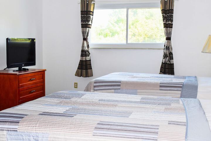 Suite 2 Double Beds (7 of 15)