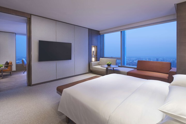 Room 15 of 67