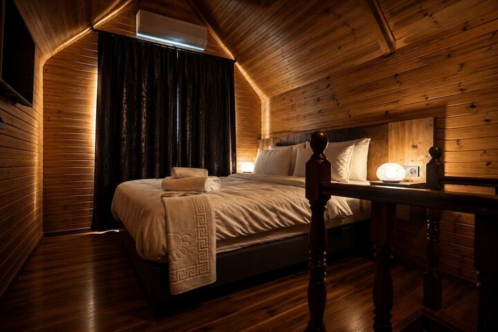 Room 4 of 17