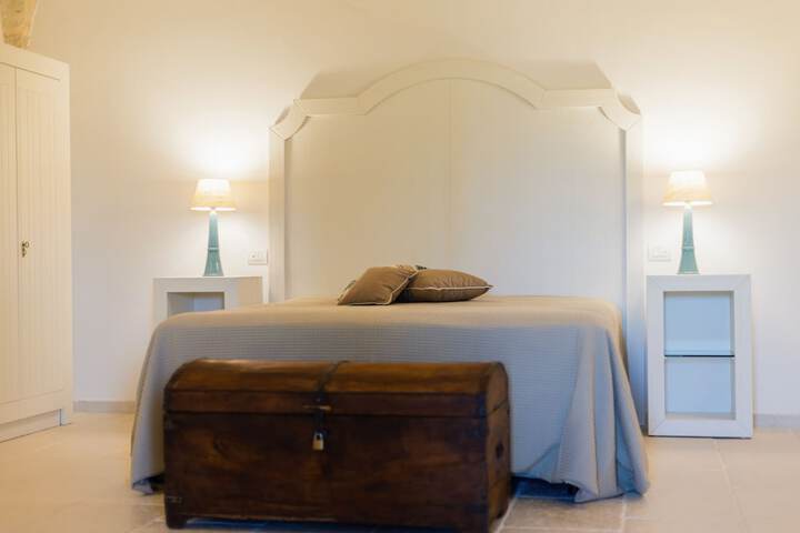 Room 45 of 77