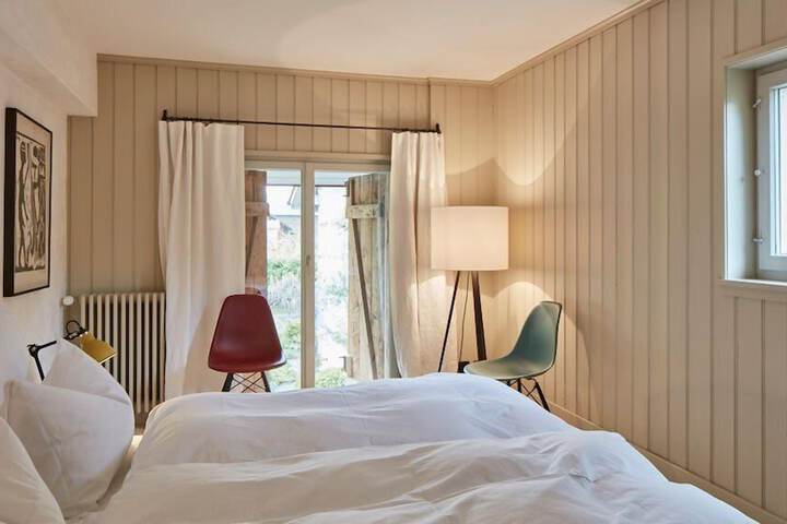 Room 21 of 49