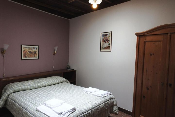 Room 9 of 46