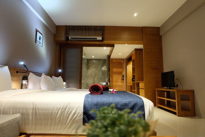 Room 12 of 45