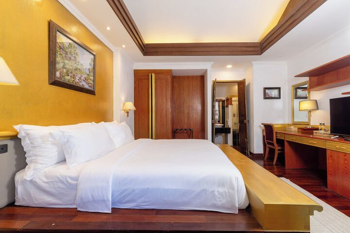 Room 19 of 32