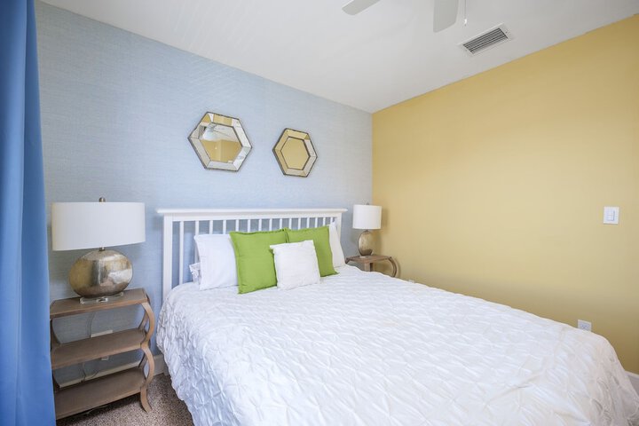 Room 2 of 101