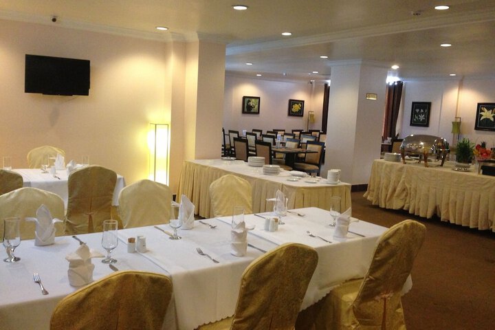 Dining Photos