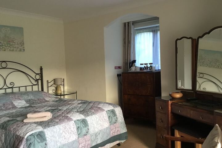 Room 2 of 35