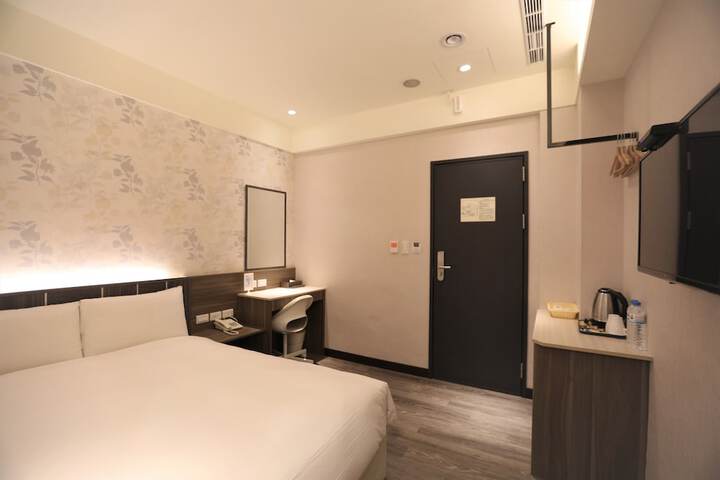 Room 19 of 79