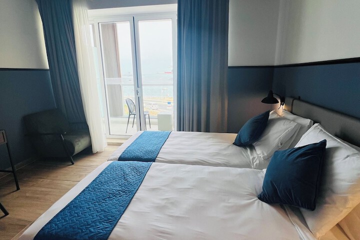 Room 30 of 58