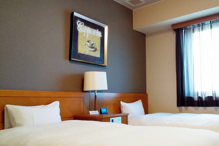 Room 6 of 26