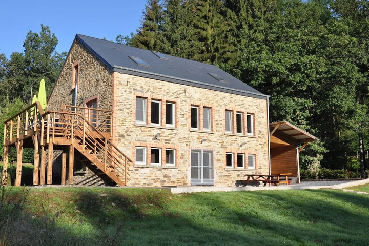 Magnificent Detached House With Sauna for Nature Lovers