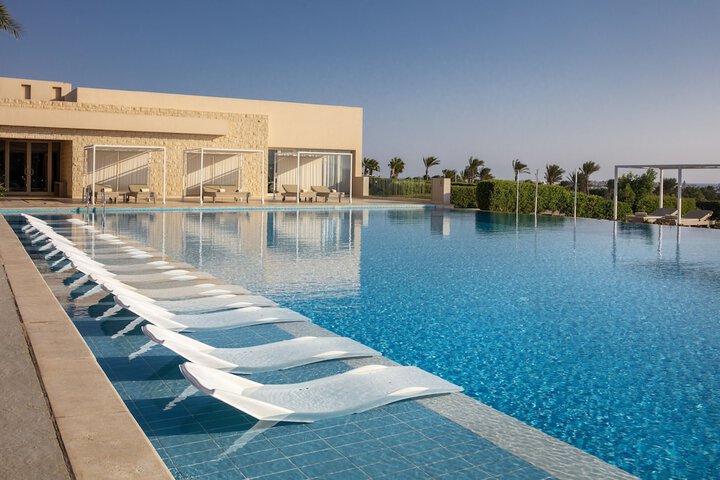 Pool 23 of 48