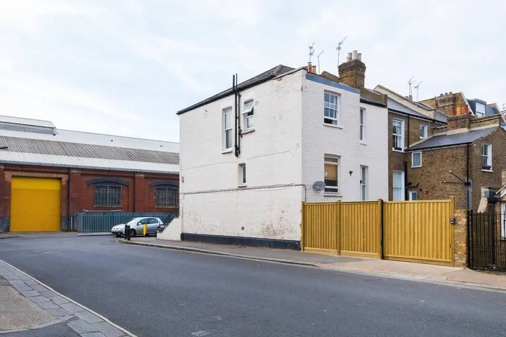 Beautiful Brook Green 2 bed Flat Close to Tube