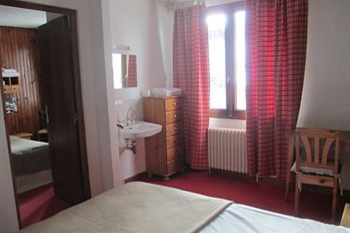 Room 21 of 45