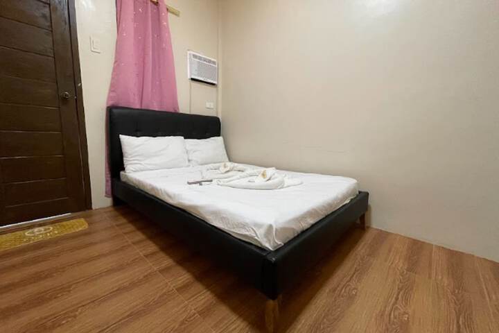 Room 5 of 63