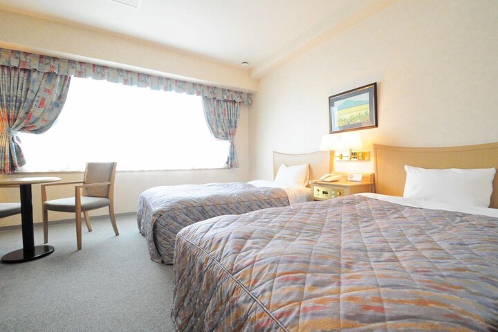 Room 5 of 20