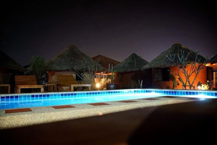 Pool 26 of 40