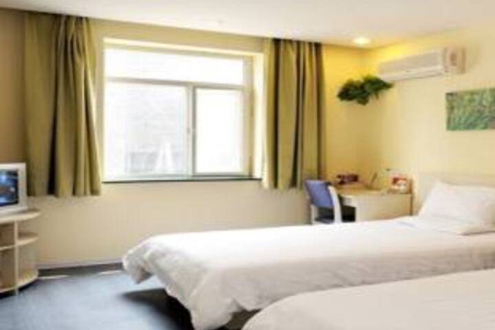 Room 14 of 14